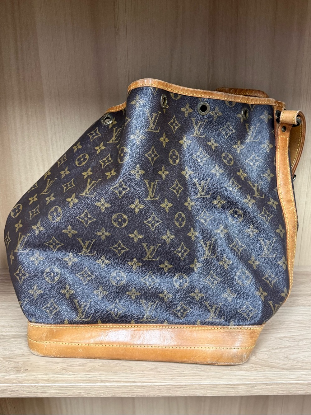 Louis Vuitton Monogram Canvas Brown Tan Bucket Tote - Picture 5 of 8